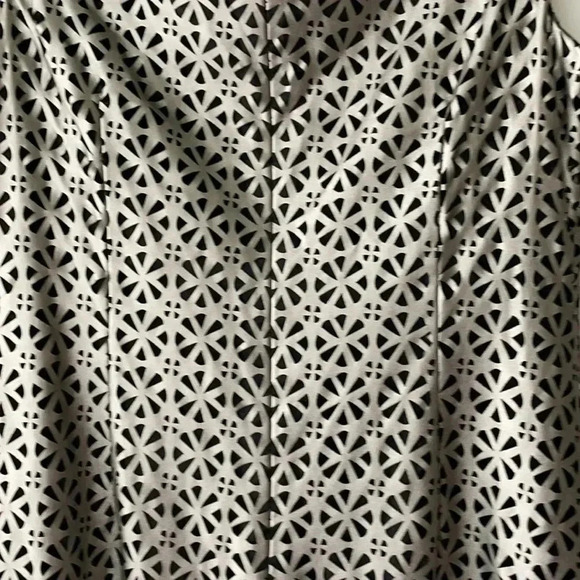 NWT Tahari Gray Geometric Sheath Sleeveless Zip Back Dress Cutouts Summer Sz 10 - Picture 6 of 14
